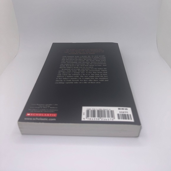 the lie tree by frances hardinge book - Picture 5 of 6